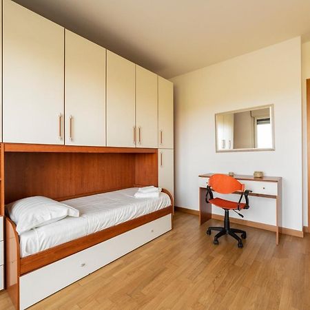 Milano Rogoredo Apt With Terrace! Apartamento Exterior foto
